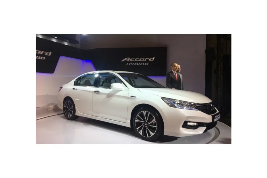 2026 Honda Accord Sport Hybrid side profile design