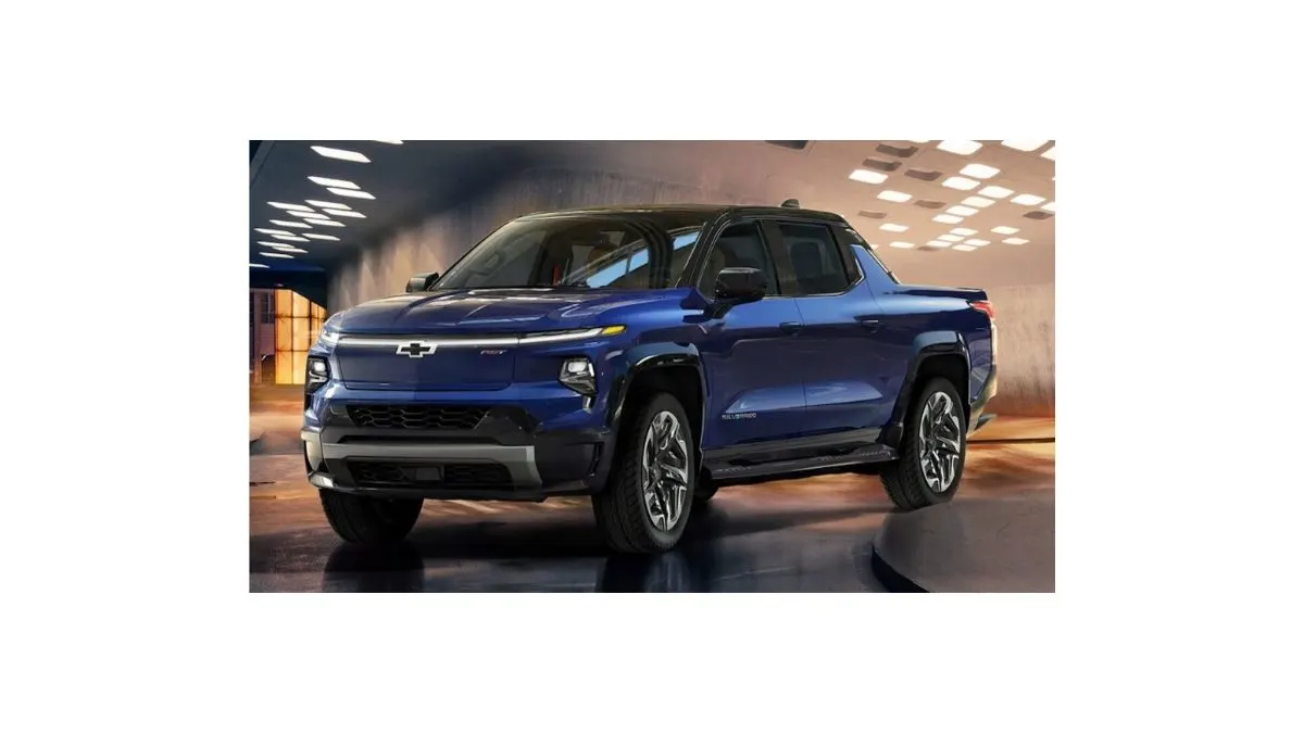 Blue Chevy Silverado 2026 pickup truck showcasing bold Riptide Blue Metallic exterior